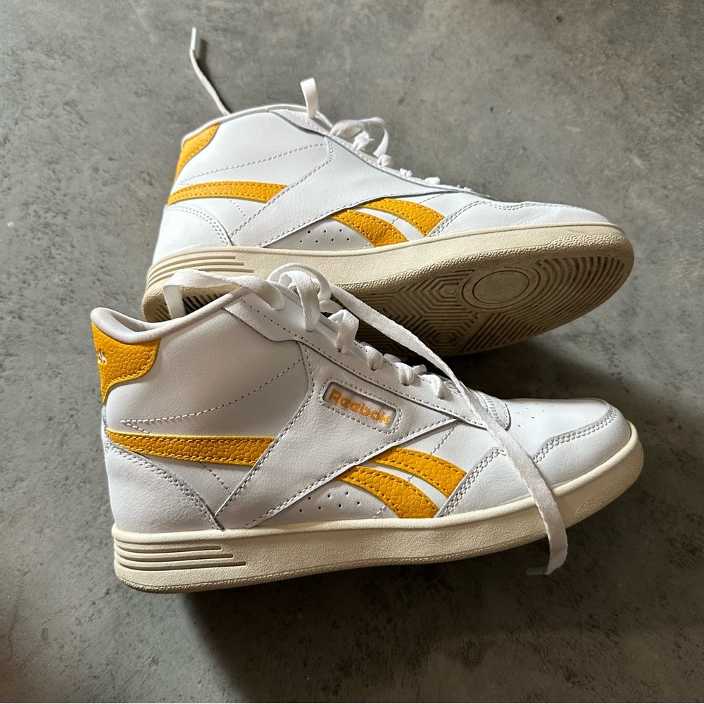 Women’s hi high top sneaker